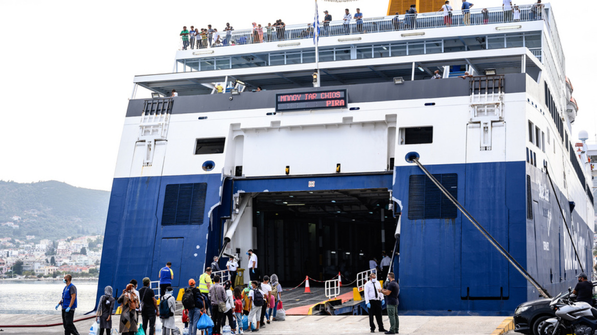 Ένας 36χρονος πήδηξε από το πλοίο μόλις έφτασε στην Κάρπαθο - Νοσηλεύεται προληπτικά