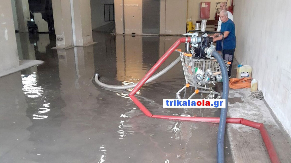 Πλημμύρισε το υπόγειο του νοσοκομείου Τρικάλων από το ξαφνικό μπουρίνι - Δείτε φωτογραφίες