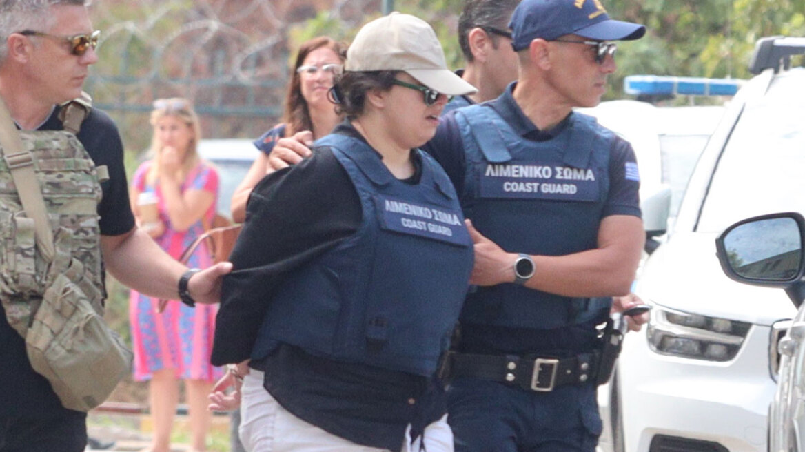 Κλαίγοντας στον ανακριτή η 32χρονη Αλγερινή – Απολογείται για τη δολοφονία της τρίχρονης κόρης της
