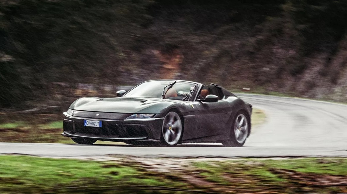 Οδηγούμε την cabrio κούκλα Ferrari 12Cilindri Spider
