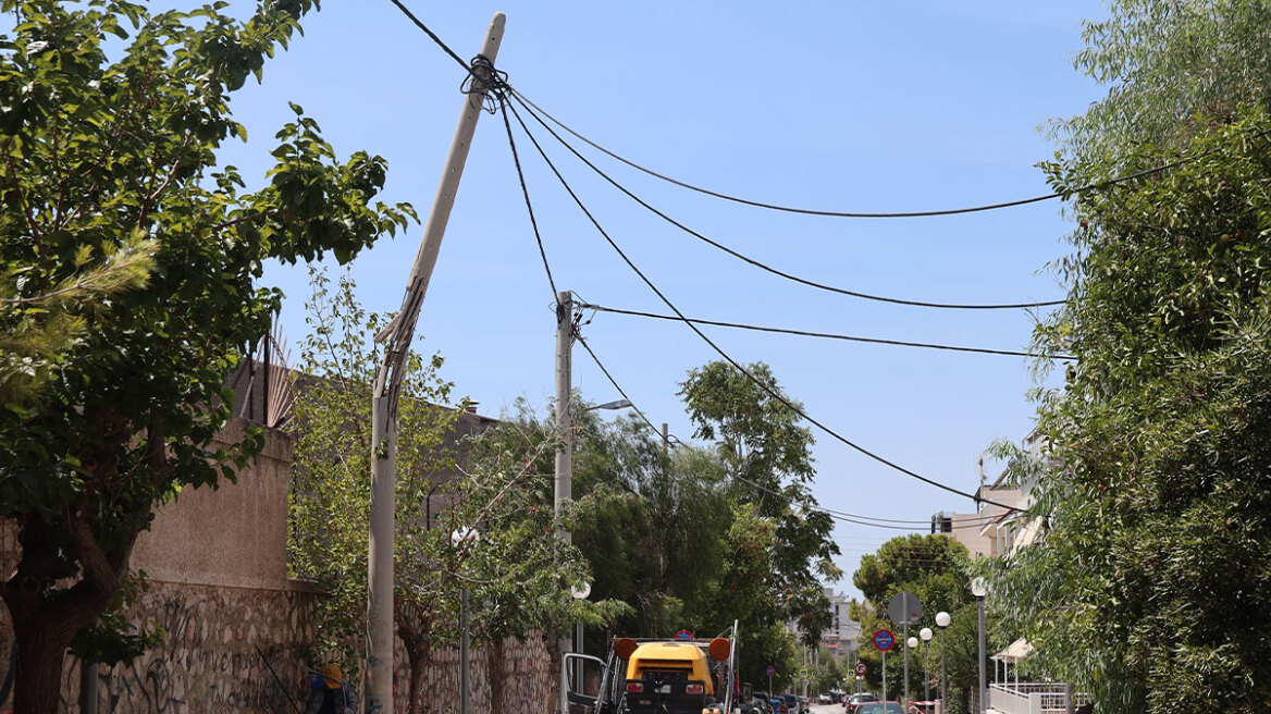 Διακοπή κυκλοφορίας λόγω κινδύνου πτώσης κολώνας ηλεκτροδότησης στον Υμηττό, κλειστή η οδός Α. Λεντάκη
