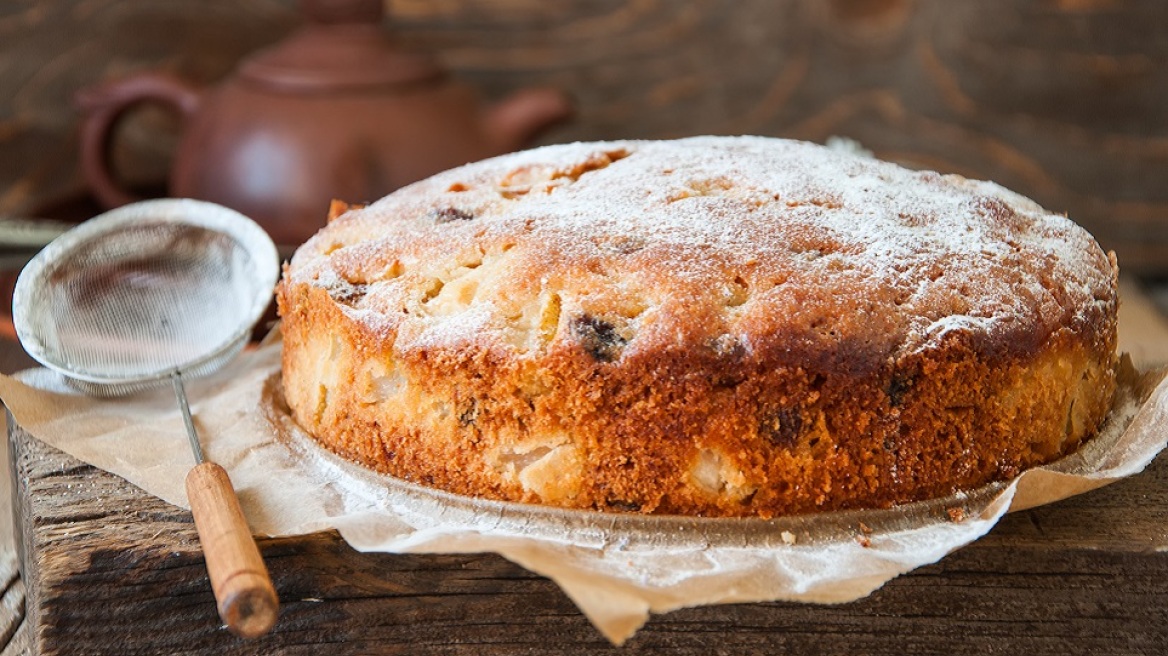 Φανουρόπιτα: Το τάμα που έγινε εθνική φρενίτιδα και οι καυγάδες για τη σωστή συνταγή