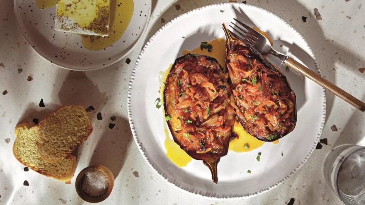 Το μενού της εβδομάδας του Δεκαπενταύγουστου. Η συνταγή της ημέρας: Ιμάμ μπαϊλντί
