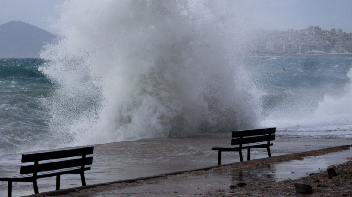 Καιρός: Ισχυροί άνεμοι έως 10 μποφόρ σήμερα, βελτίωση την Πέμπτη, νέα κακοκαιρία από Παρασκευή