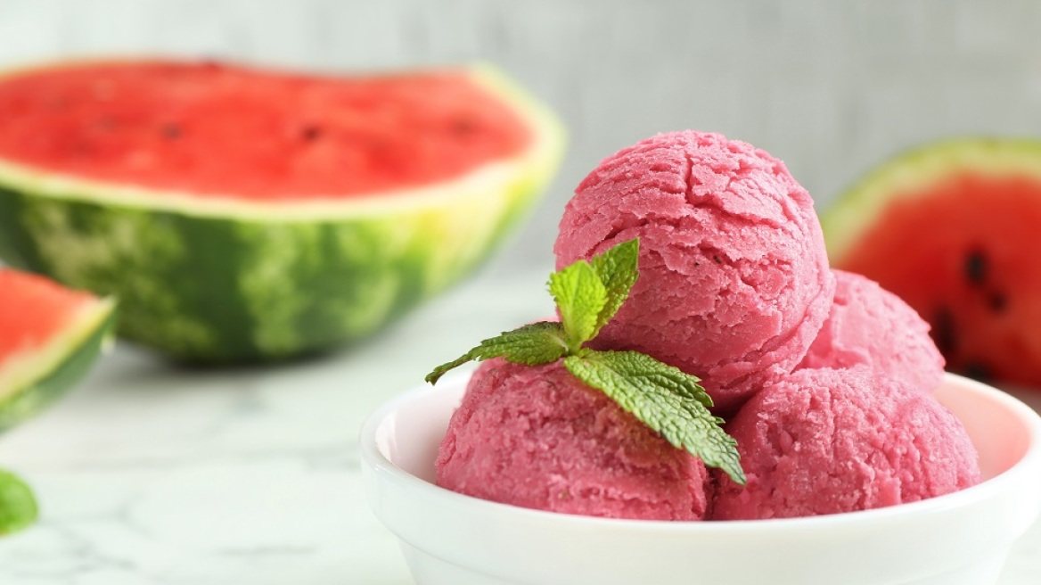 Πώς τα καλοκαιρινά φρούτα γίνονται σορμπέ