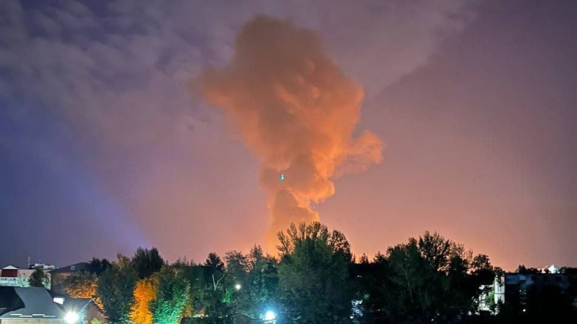 Ρωσία: Διυλιστήριο πετρελαίου στο Σαράτοφ που προμηθεύει τον ρωσικό στρατό, χτύπησαν οι Ουκρανοί 