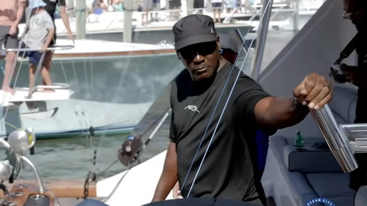 Μάικλ Τζόρνταν: Το σκάφος του κέρδισε σχεδόν $400.000 σε διαγωνισμό ψαρέματος με ψάρι 32 κιλών