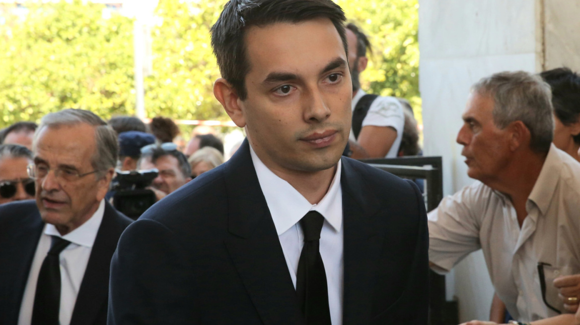 Το συγκινητικό ευχαριστώ του Κώστα Σαμαρά μετά την κηδεία της αδελφής του