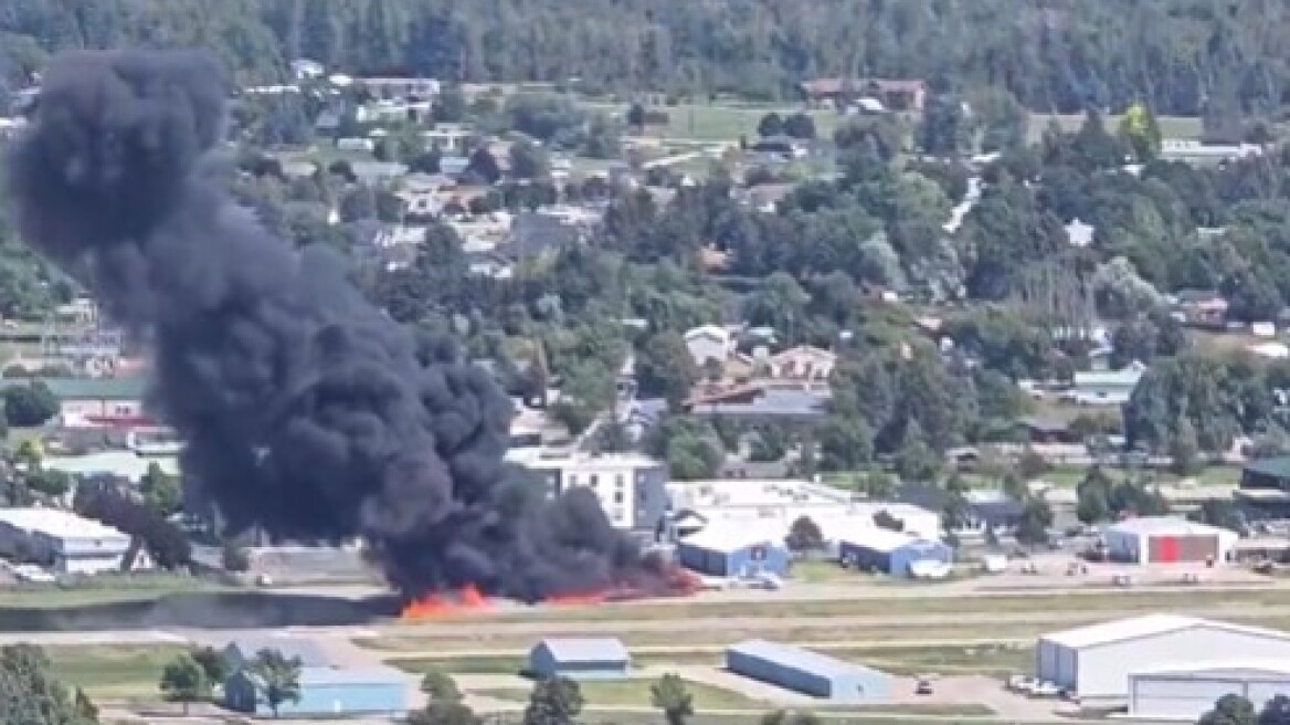 Μικρό αεροπλάνο συγκρούστηκε με σταθμευμένα αεροσκάφη κατά την προσγείωσή του στη Μοντάνα