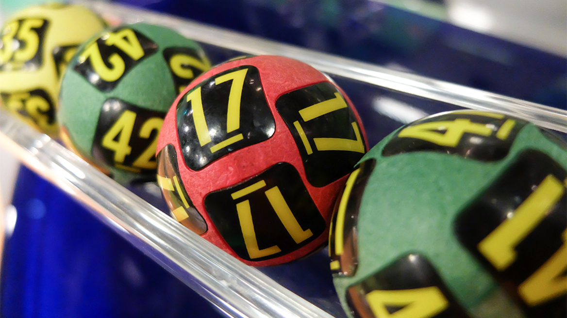 Το μεγαλύτερο Τζόκερ της ιστορίας κληρώνεται απόψε: Πώς θα πάρεις τα χρήματα αν κερδίσεις