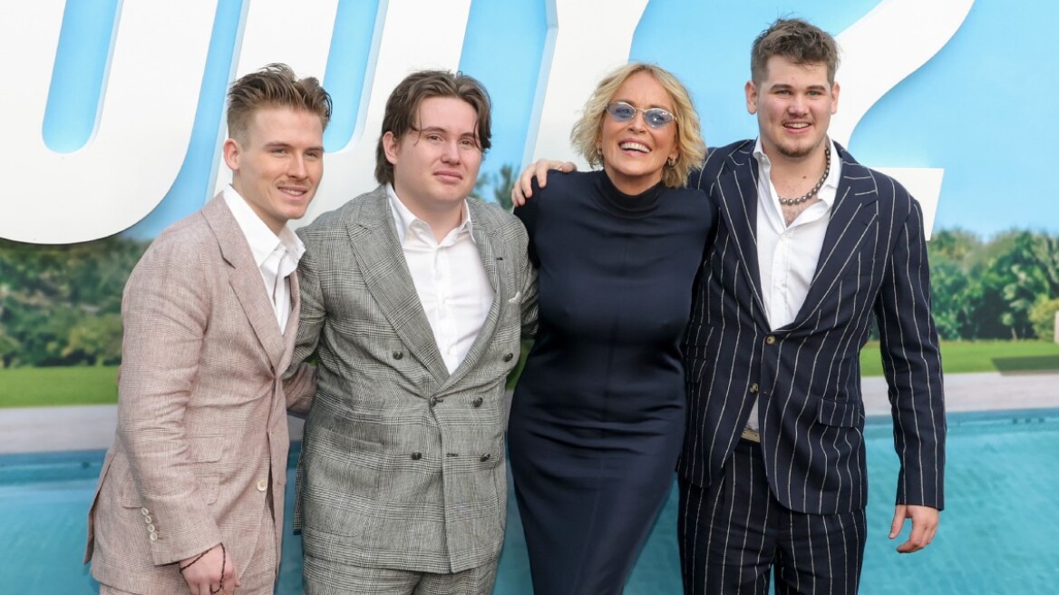 Η σπάνια εμφάνιση της Σάρον Στόουν με τους τρεις υιοθετημένους της γιους