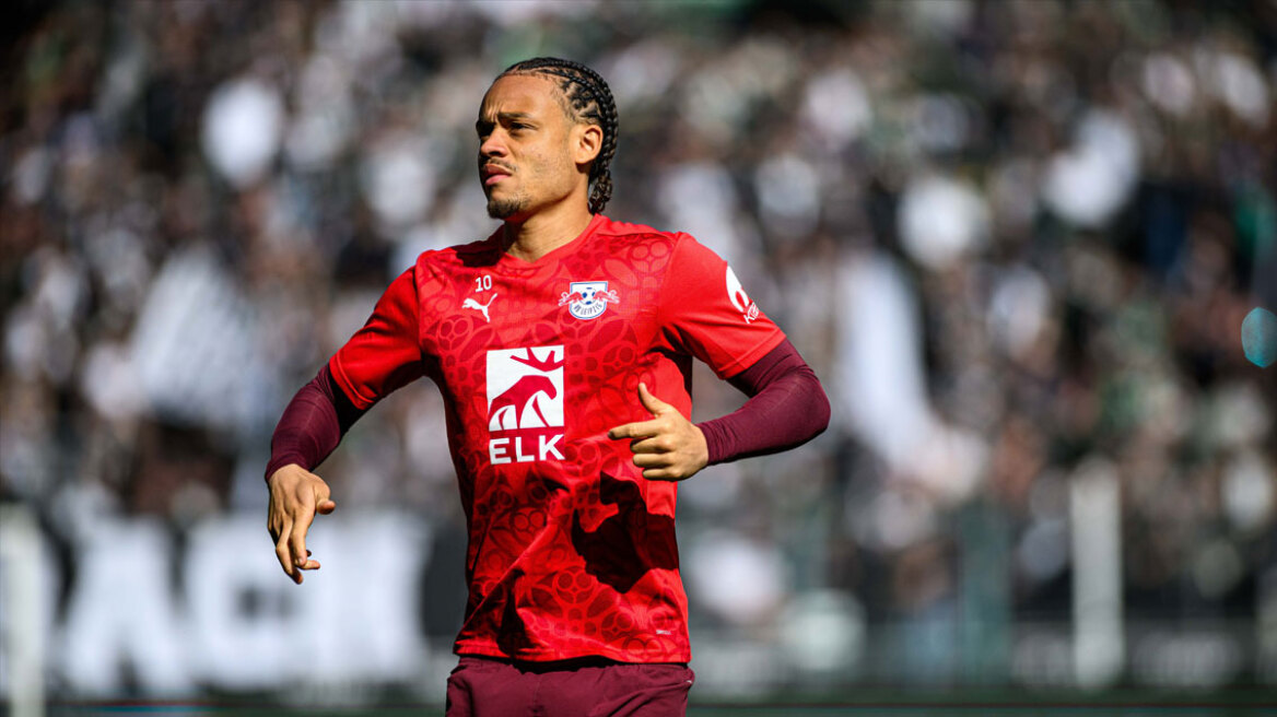 Τσέλσι, μεταγραφές: Ο Τσάβι Σίμονς περιμένει deal των «μπλε» με Λειψία