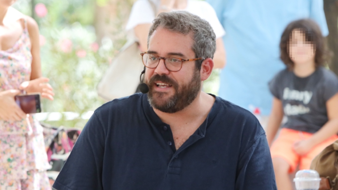 Πυγμαλίων Δαδακαρίδης: Η σπάνια φωτογραφία  με την Αγγλίδα μητέρα του