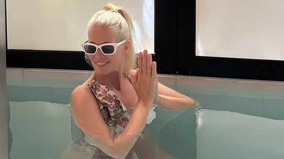 H Κλόντια Σίφερ έμεινε για 3 λεπτά σε πισίνα με κρύο νερό - «Θεέ μου είναι πολύ παγωμένα»