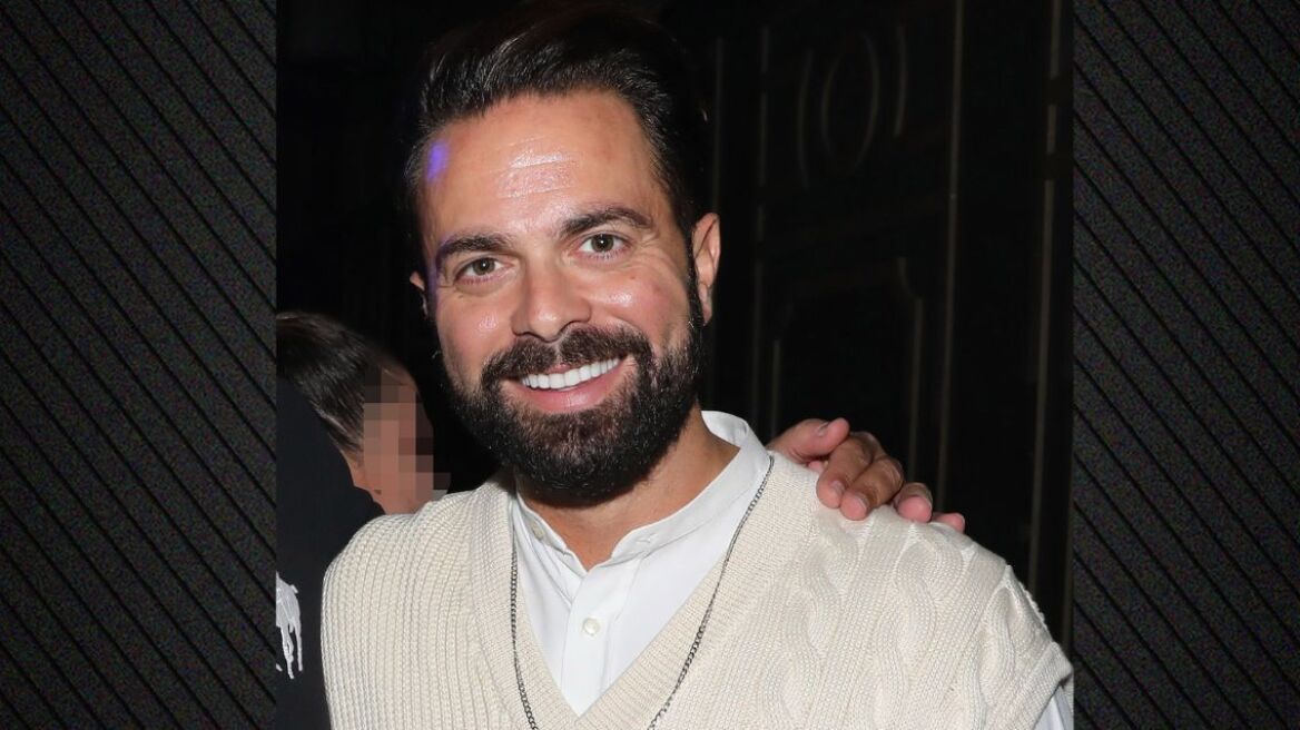 Ηλίας Βρεττός: Το σχόλιο που δέχτηκε για τις εικόνες που προσεύχεται - «Θα εκφράζω ό,τι αισθάνομαι», έγραψε