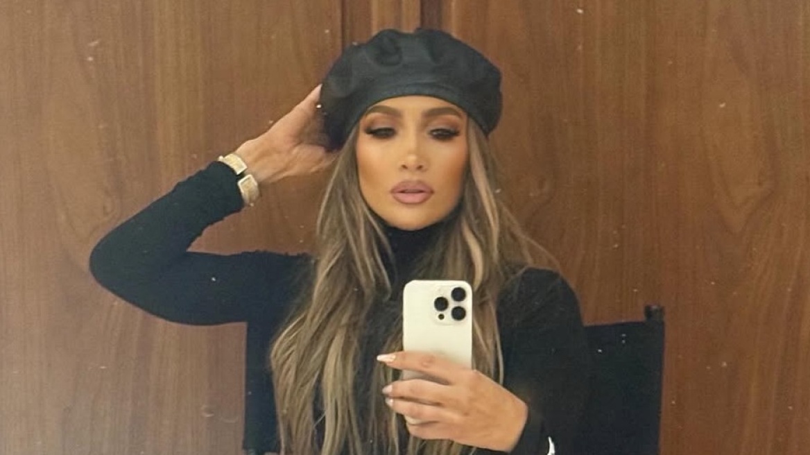 Τζένιφερ Λόπεζ: «Καυτή» σε selfie που δημοσίευσε στο Instagram - Δείτε φωτογραφίες
