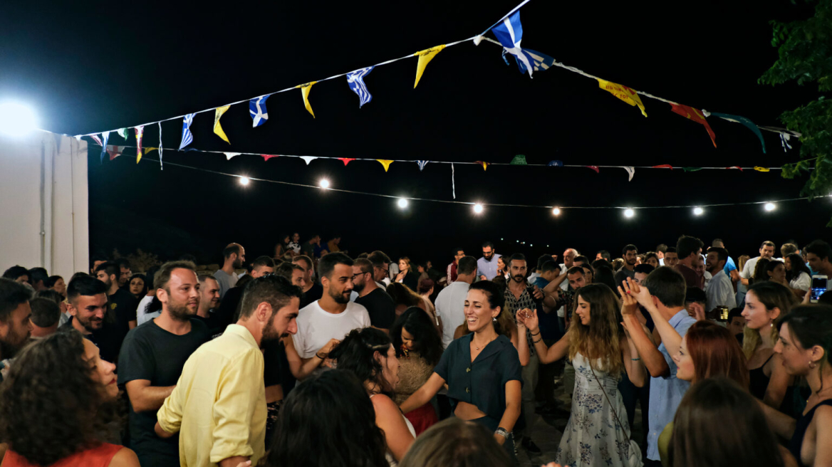 
Δεκαπενταύγουστος κοντά στην Αθήνα: Τα πανηγύρια γίνονται μια αφορμή για χαρά και σύνδεση