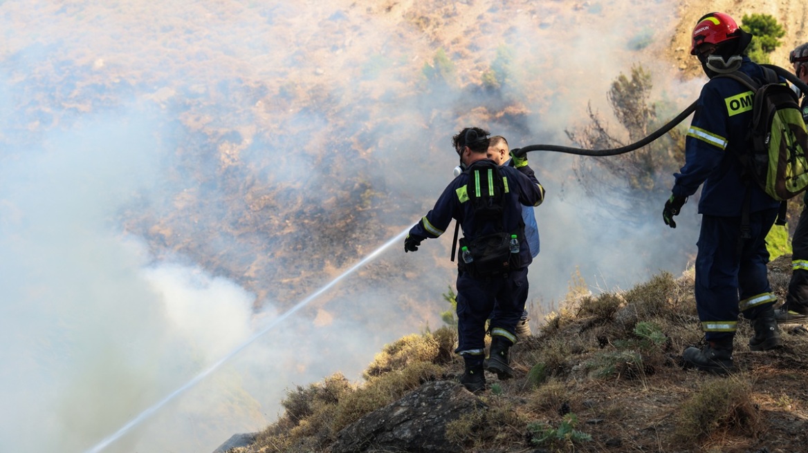 Πολύ υψηλός κίνδυνος πυρκαγιάς σε 8 περιφέρειες την Παρασκευή