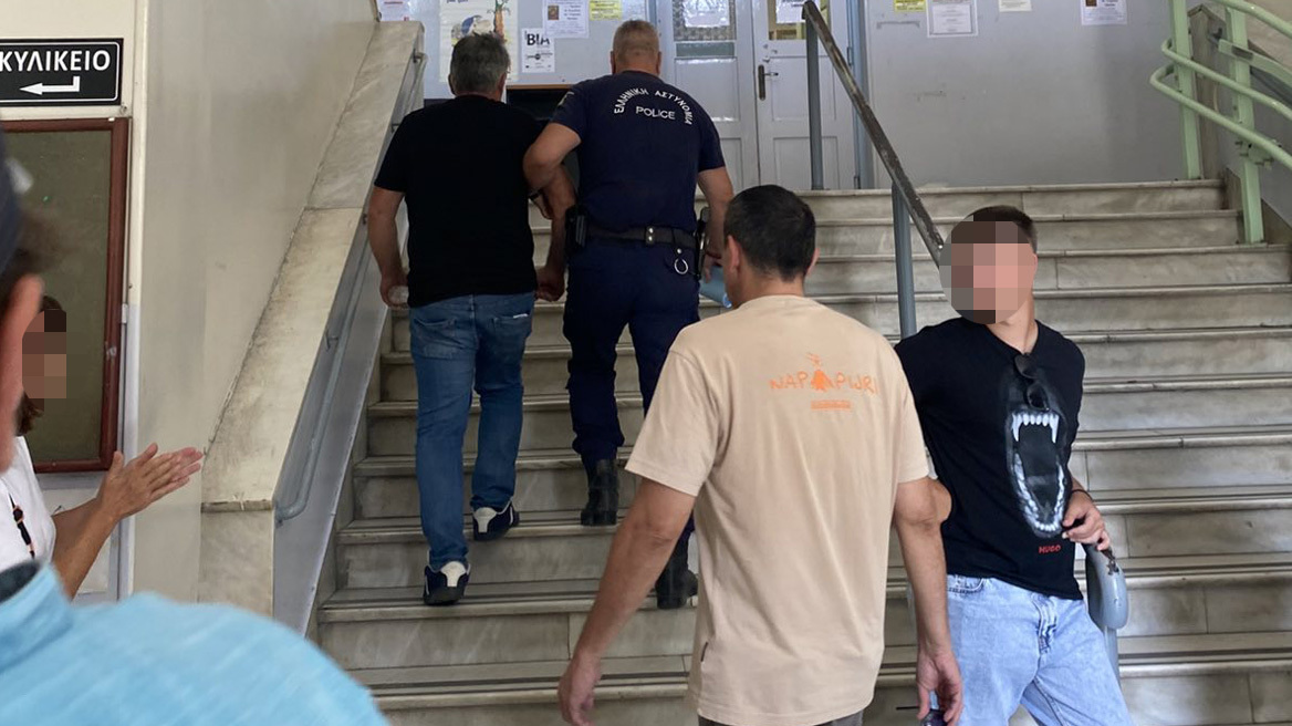 Προθεσμία για να απολογηθεί πήρε ο 61χρονος που σκότωσε σκύλο στον Βόλο: «Μου έτρωγε τις κότες»