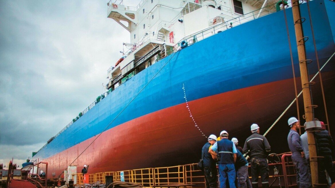 Φρένο στις ναυπηγήσεις εν μέσω παγκόσμιας αναταραχής
