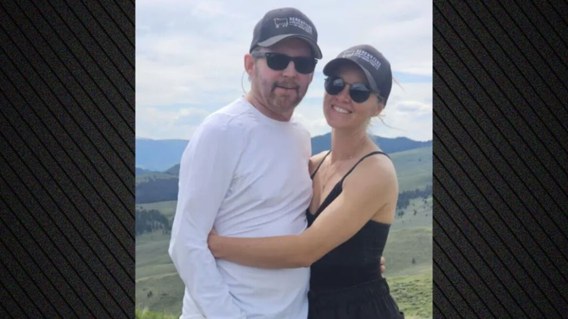 Κέλι Κλάρκσον: Η πρώην βοηθός της ήταν ακόμα παντρεμένη όταν ξεκίνησε τη σχέση της με τον Μπράντον Μπλάκστοκ