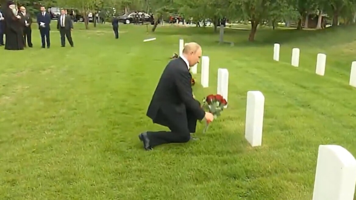 Στο νεκροταφείο των Ρώσων πιλότων στην Αλάσκα ο Πούτιν
