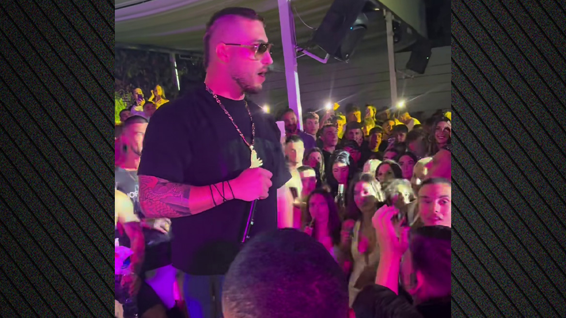 Το «μπράβο» του Γεωργιάδη στον τράπερ Ρακ που σταμάτησε συναυλία για να επιπλήξει 15χρονο που έπινε αλκοόλ