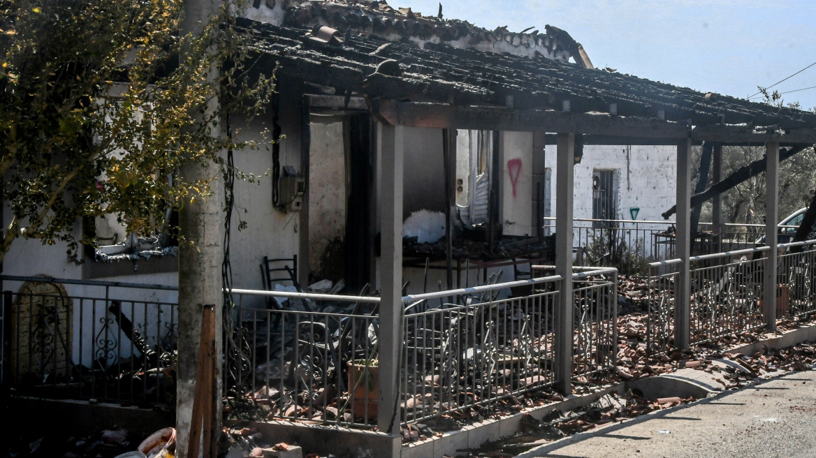 Υπουργείο Πολιτικής Προστασίας: Επιταχύνεται η καταγραφή των ζημιών από τις πυρκαγιές - Στα 33 τα «κόκκινα» κτίρια  στην Αχαΐα, 12 σε Πρέβεζα και Αρτα