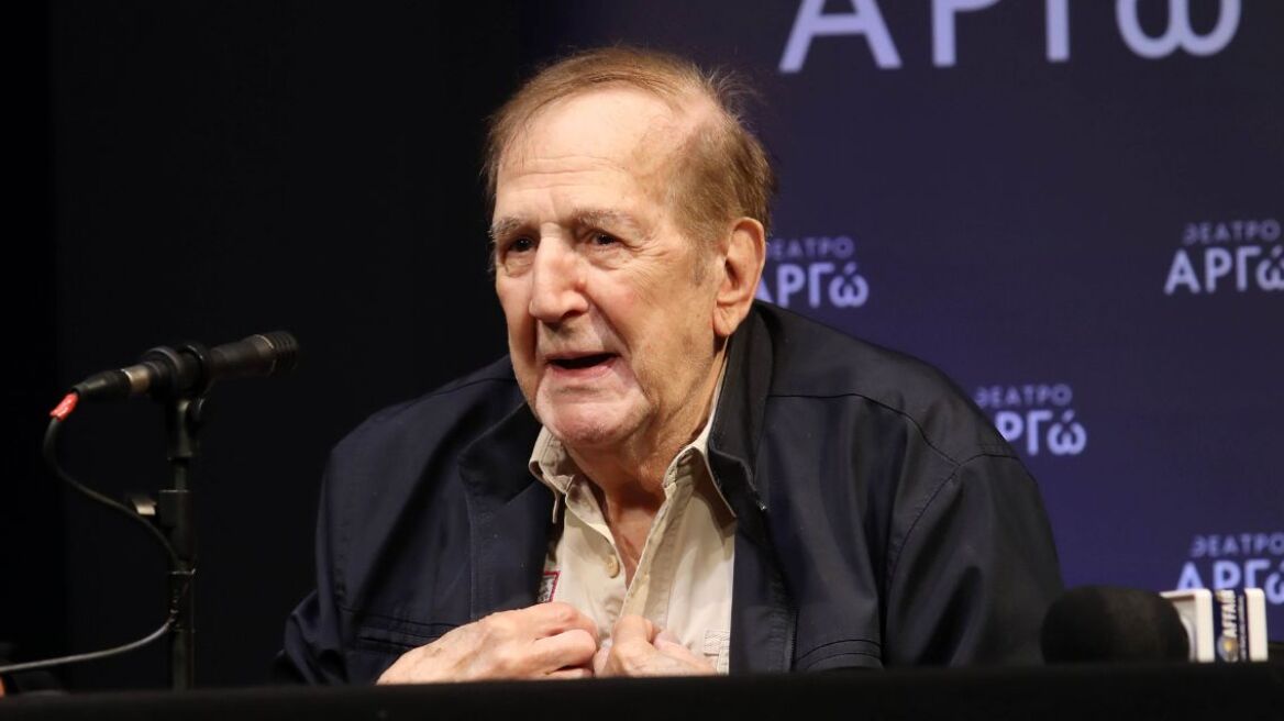 «Ο κόσμος έτρεχε αλαφιασμένος να σωθεί» - Ο Γιώργος Κωνσταντίνου περιγράφει πώς έζησε τον τορπιλισμό της «Έλλης» 