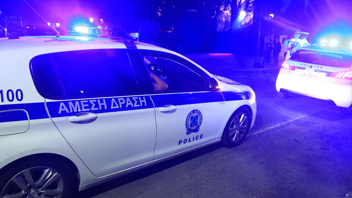 Ανήλικοι πέταξαν πέτρες σε λεωφορείο με Σέρβους τουρίστες στην Εγνατία - Τρεις τραυματίες