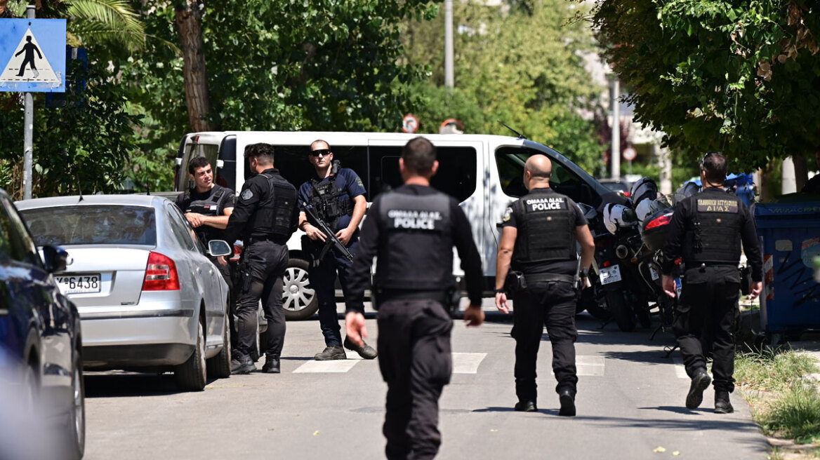 «Αποτέλεσμα ψυχικής ανισορροπίας» η δολοφονία στο Χαλάνδρι, λέει ο δικηγόρος του 28χρονου