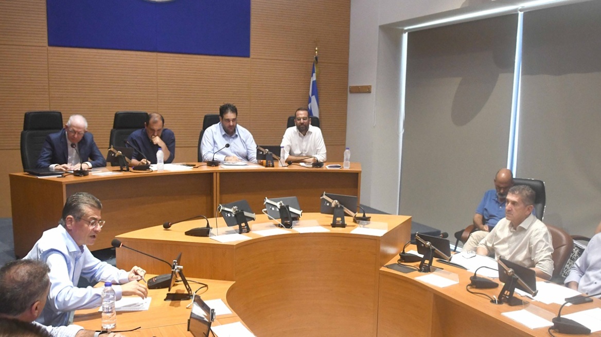 Αχαΐα: Άξονας πέντε δράσεων για τις πυρόπληκτες περιοχές - Τα πρώτα μέτρα στήριξης για κατοίκους και επιχειρήσεις