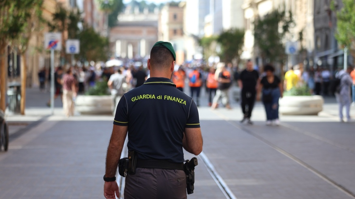 Για 10 χρόνια εισέπραττε τη σύνταξη της νεκρής μητέρας - Απάτη με λεία 120.000 ευρώ στην Ιταλία