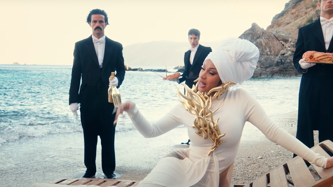 Το βίντεο κλιπ της Cardi B που γυρίστηκε στη Μύκονο με μοντέλο από το GNTM