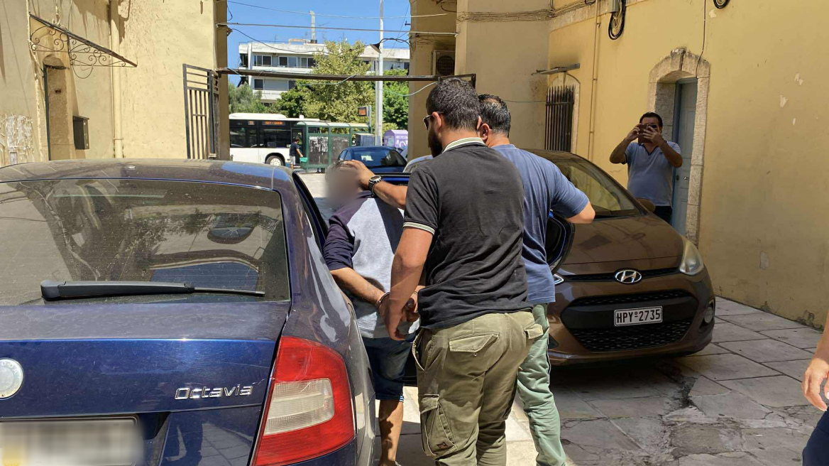 Προσωρινά κρατούμενος ο 56χρονος που μαχαίρωσε τη σύντροφό του στα Χανιά: Ήταν η κακιά στιγμή, ισχυρίστηκε