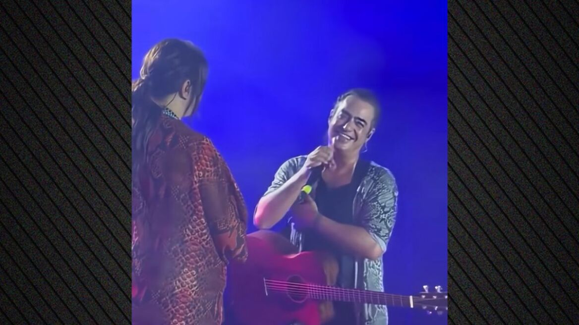 Διονύσης Σχοινάς: Η αφιέρωση στην Καίτη Γαρμπή και το φιλί πάνω στη σκηνή