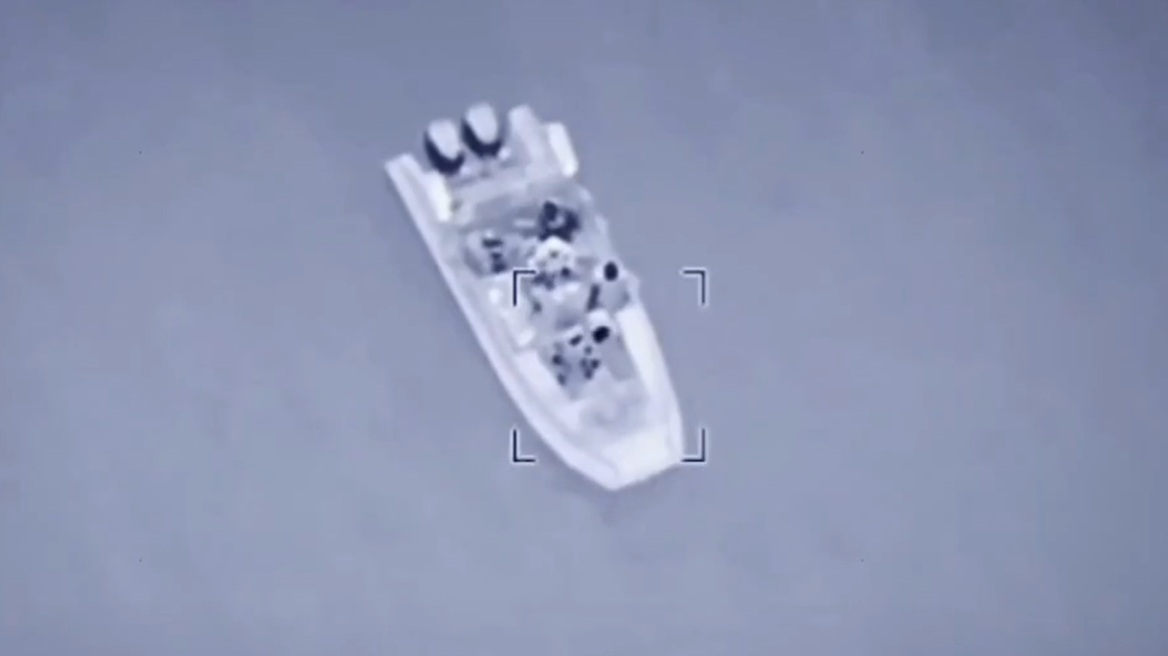 Ουκρανικός πύραυλος καταστρέφει ρωσικό στρατιωτικό σκάφος στα ανοιχτά της Χερσώνας - Δείτε βίντεο