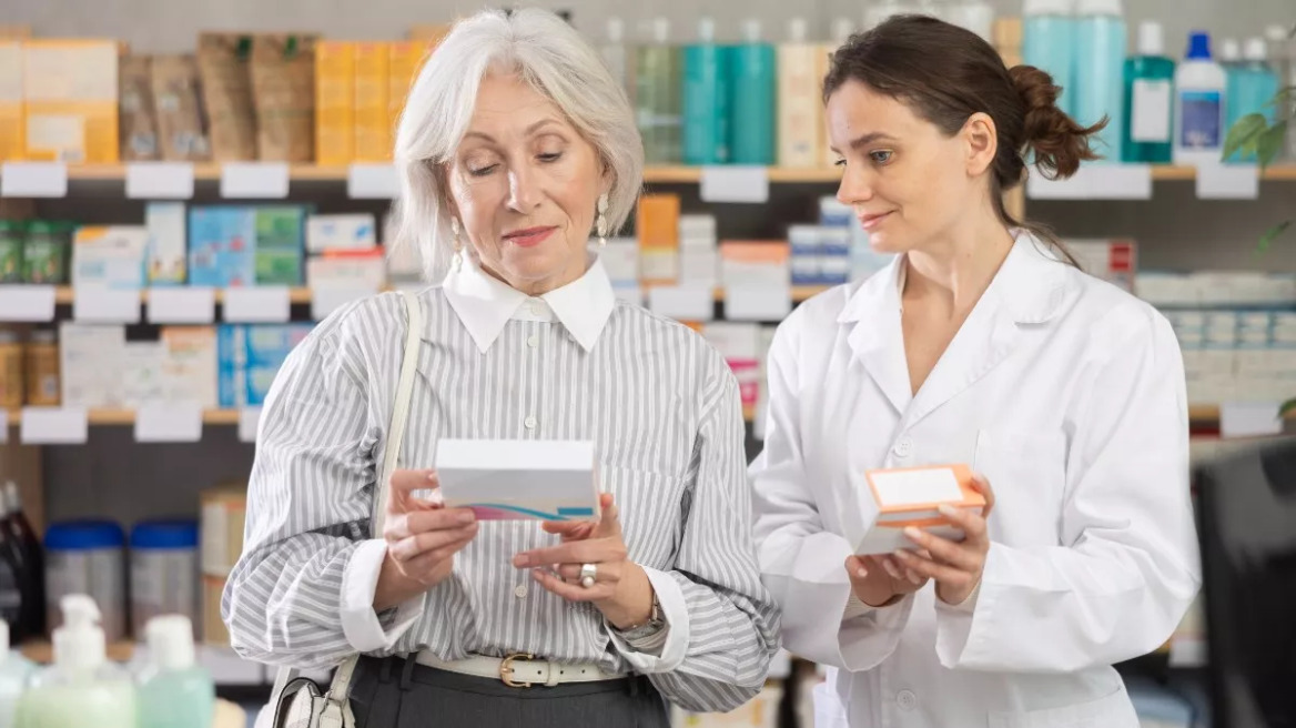 Εμμηνόπαυση: Τα συμπληρώματα του φαρμακείου που ανακουφίζουν τα συμπτώματα