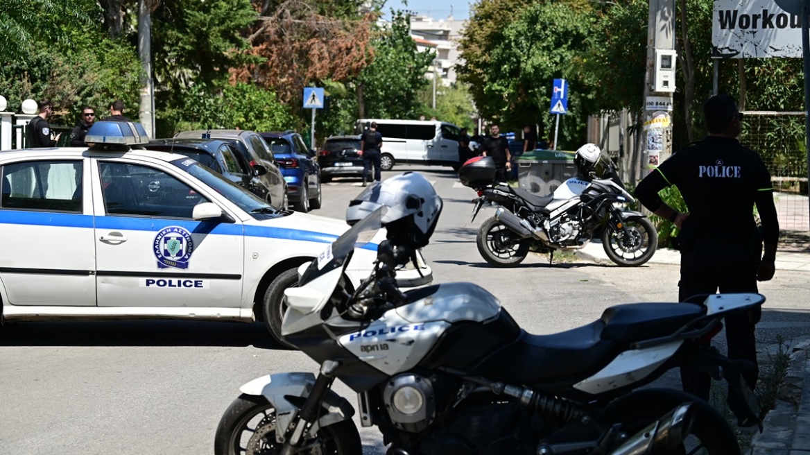 Προφυλακιστέος ο 28χρονος για τη δολοφονία της 47χρονης στο Χαλάνδρι: «Ήμουν σε αμόκ, δεν ήξερα τι έκανα» υποστήριξε