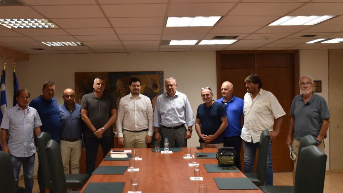 Άμεση ενίσχυση των λαϊκών αγορών με νέες άδειες και επιτάχυνση των διαδικασιών έκδοσής τους