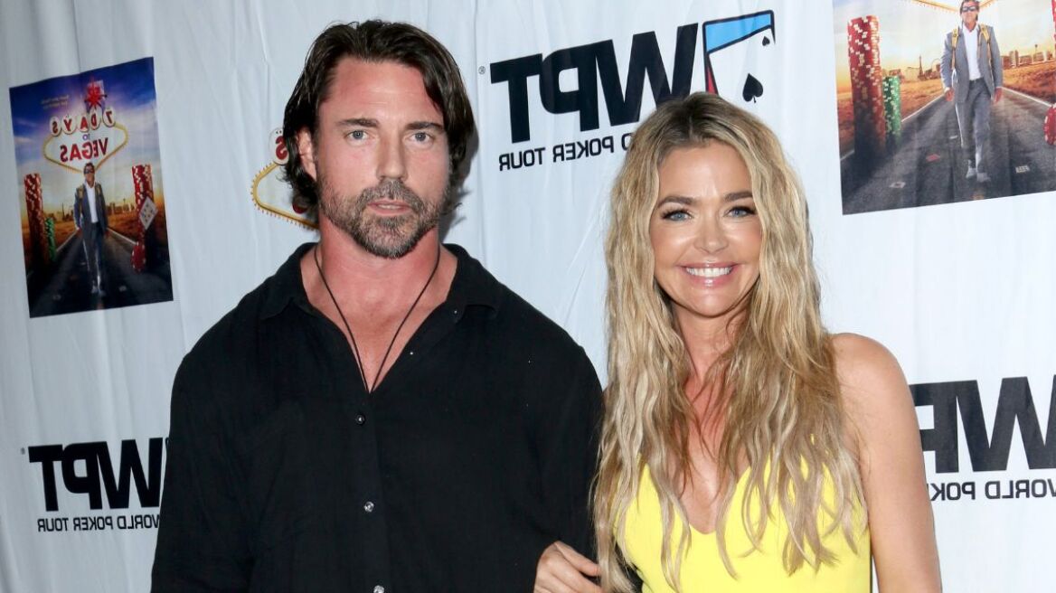 Ο Άαρον Φάιπερς κατηγορεί την Ντενίζ Ρίτσαρντς ότι δεν ολοκλήρωσε ποτέ τη νομική υιοθεσία της κόρης της