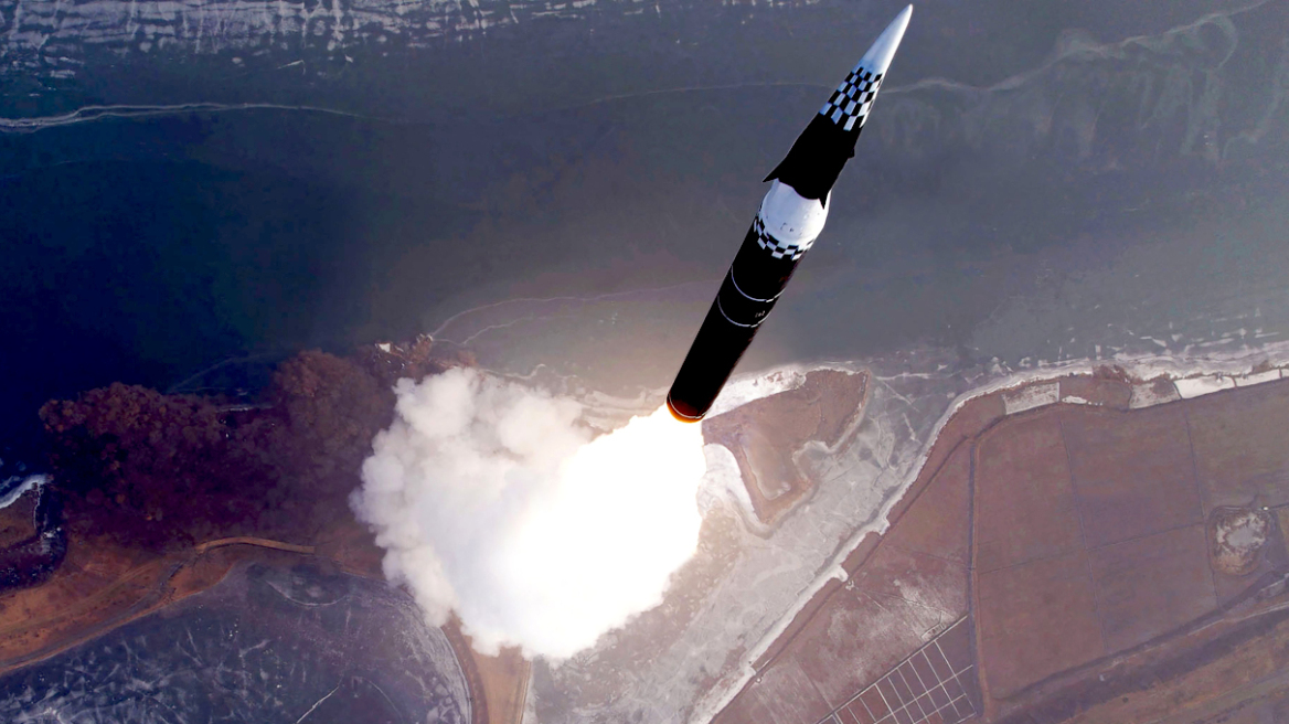 Παγκόσμια κούρσα για τους υπερηχητικούς πυραύλους - Τα δύο υπερόπλα που ο Πούτιν λέει πως κάνουν στάχτη κάθε στόχο