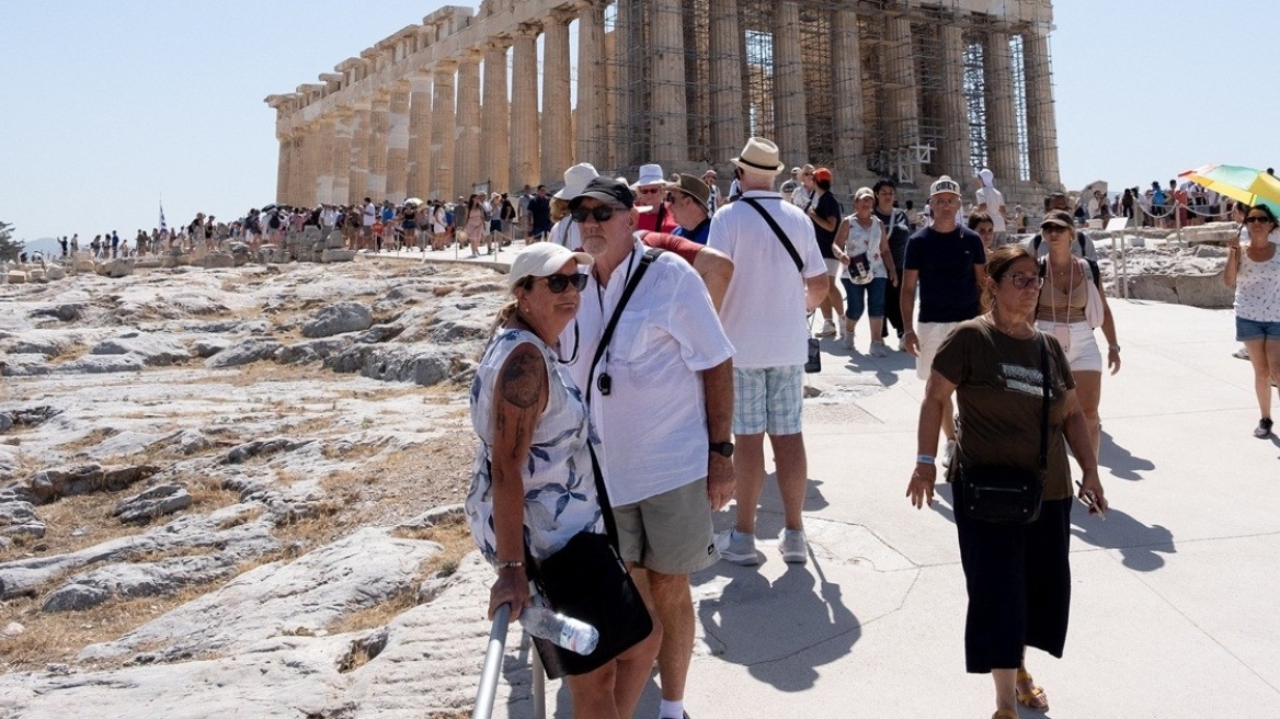 Οι Αμερικανοί κρατάνε ψηλά το μομέντουμ του ελληνικού τουρισμού