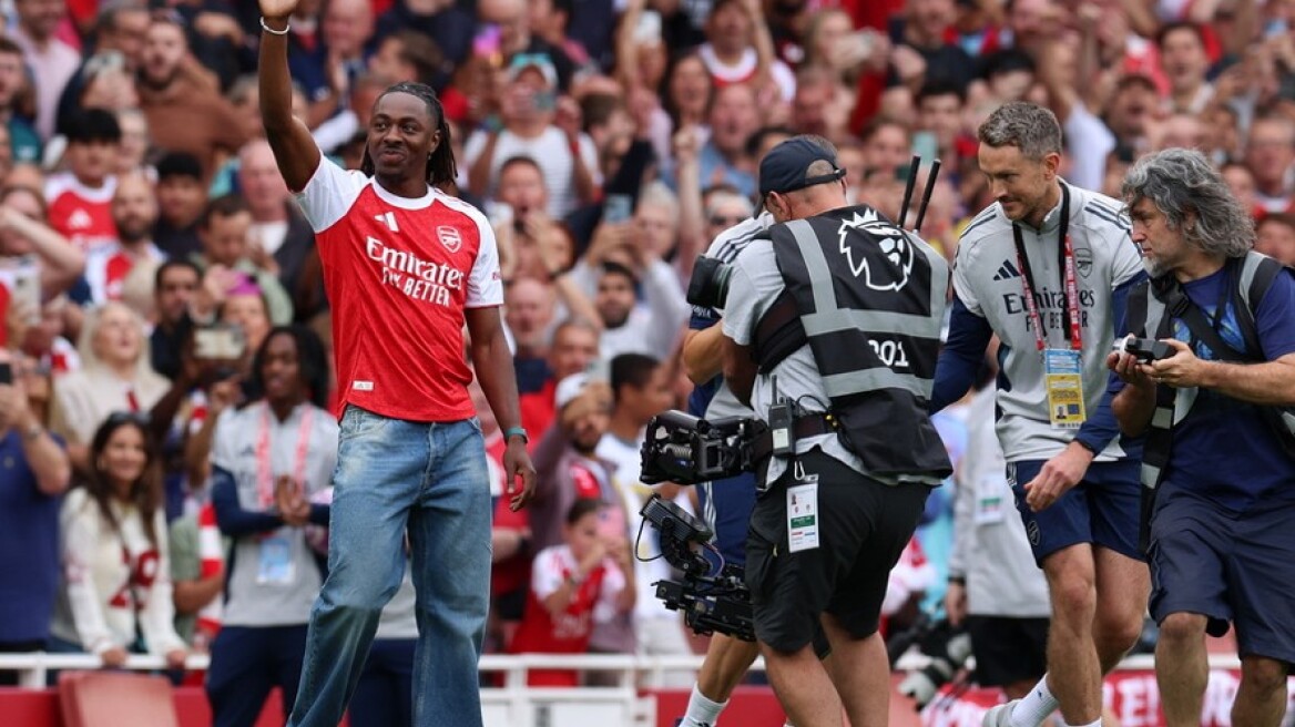 Άρσεναλ: Ανακοίνωσε τον Έζε και τον παρουσίασε στο «Emirates» πριν το παιχνίδι με τη Λιντς - Δείτε βίντεο
