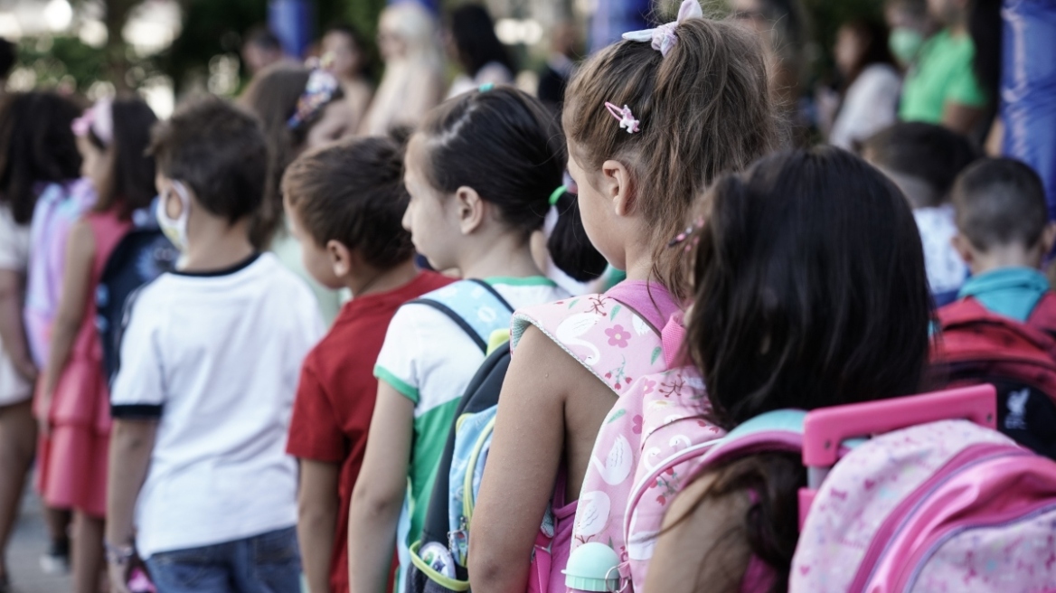 Δημογραφικό: Μειωθήκαμε κατά 500.000 άτομα, καταρρέουν οι γεννήσεις - Πότε ξεκίνησε η μείωση του πληθυσμού στην Ελλάδα