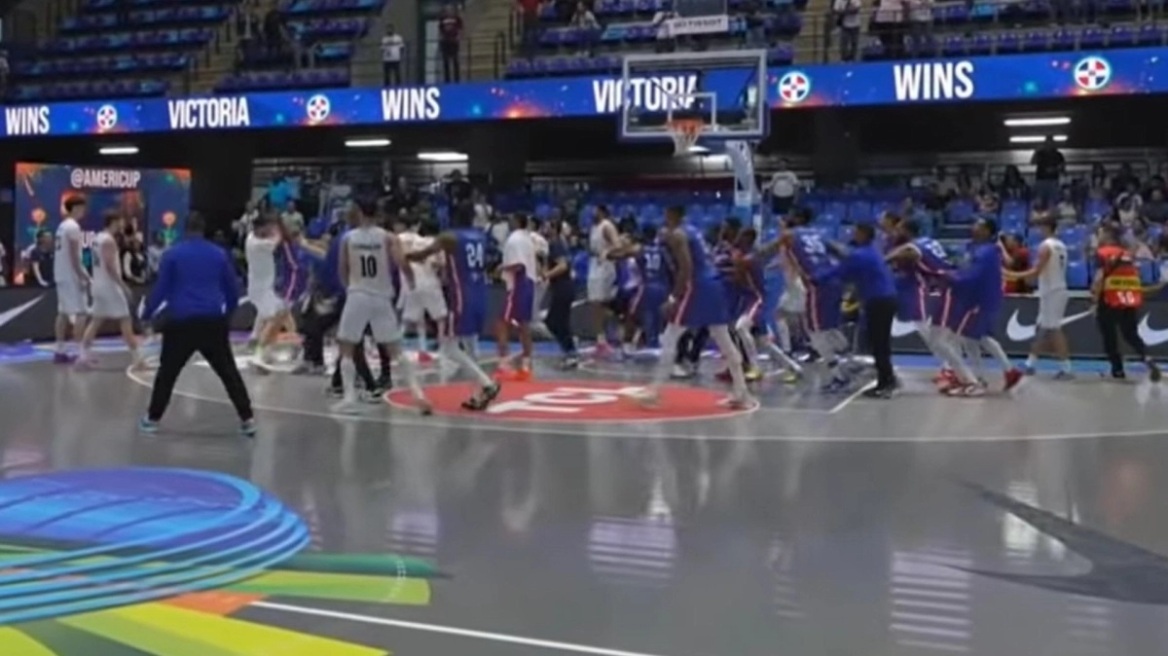 Σύρραξη στον αγώνα μπάσκετ Αργεντινή - Δομινικανή Δημοκρατία - Ένα κουβάρι έγιναν οι παίκτες μετά το τέλος, δείτε βίντεο