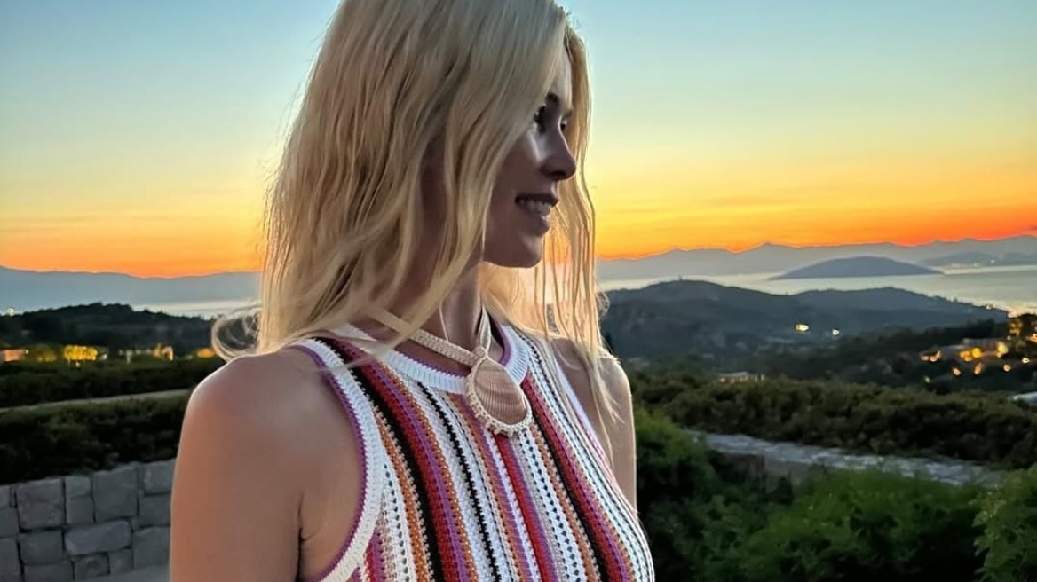 Κλόντια Σίφερ: Τα φορέματα που επιλέγει για τις διακοπές της στην Ελλάδα (εικόνες)