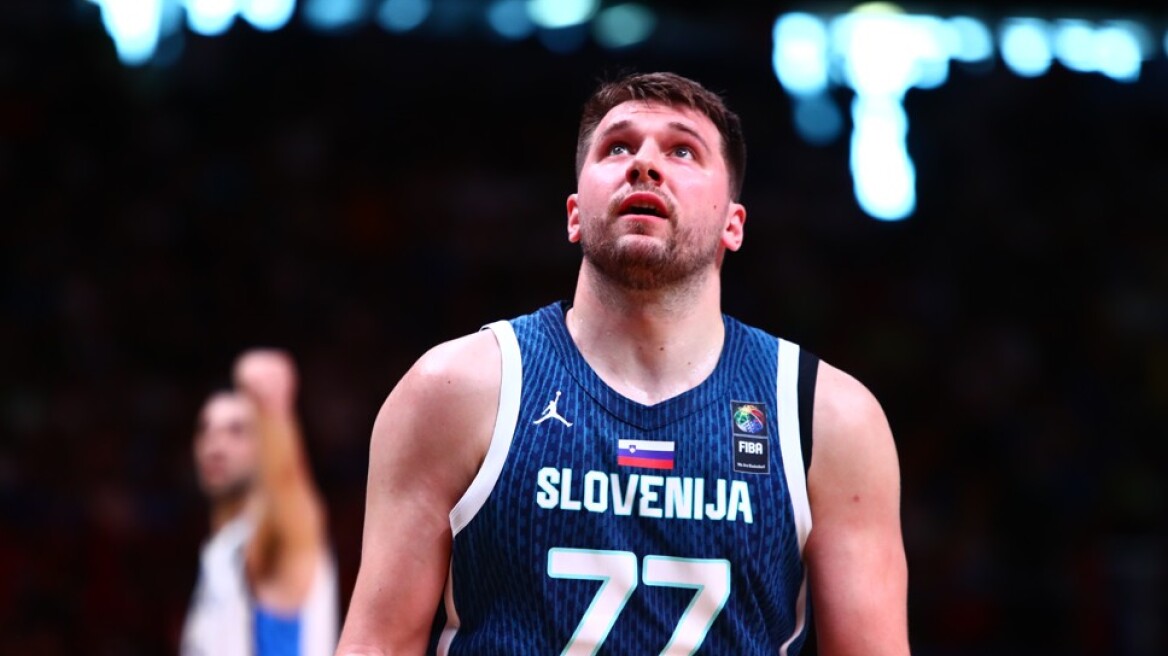 Ντόντσιτς: Τα... έψαλε στους συμπαίκτες του μετά τη βαριά ήττα από τη Σερβία