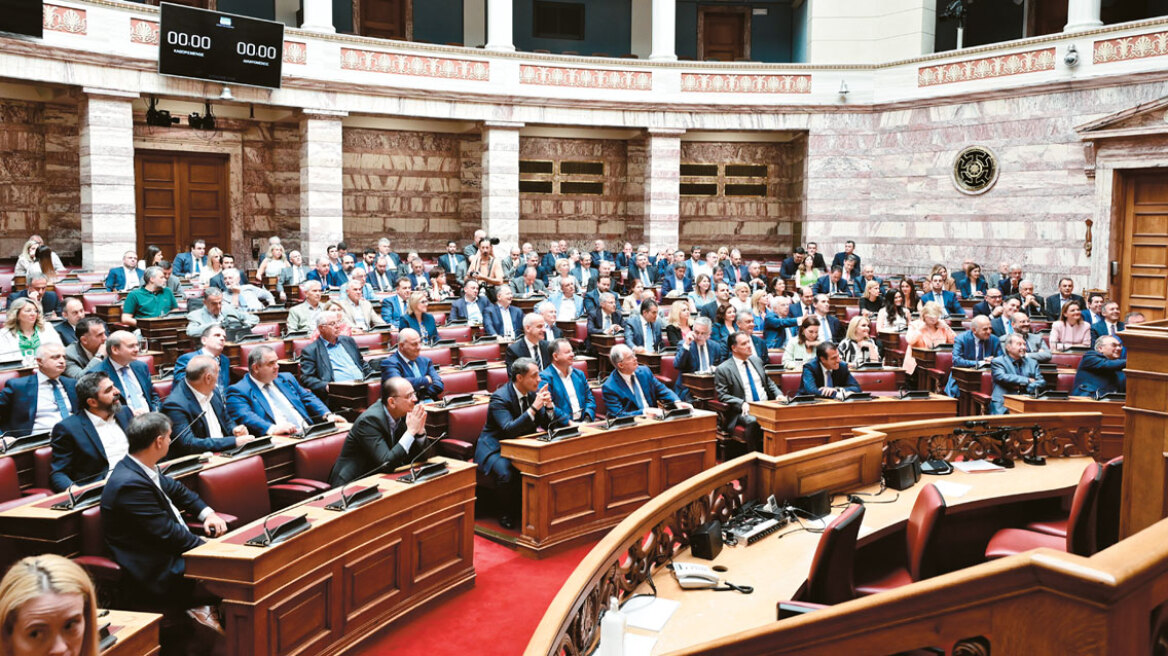Διακυβέρνηση και εκλογές: Σενάρια και προτάσεις για τον εκλογικό νόμο.