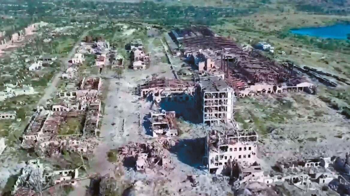 Το μεγάλο παζάρι για την Ουκρανία: Όλοι τρέχουν για τα $500 δισ. της ανοικοδόμησης... και ο Τραμπ για τις σπάνιες γαίες - Ποια «deal» έχουν ήδη κλείσει